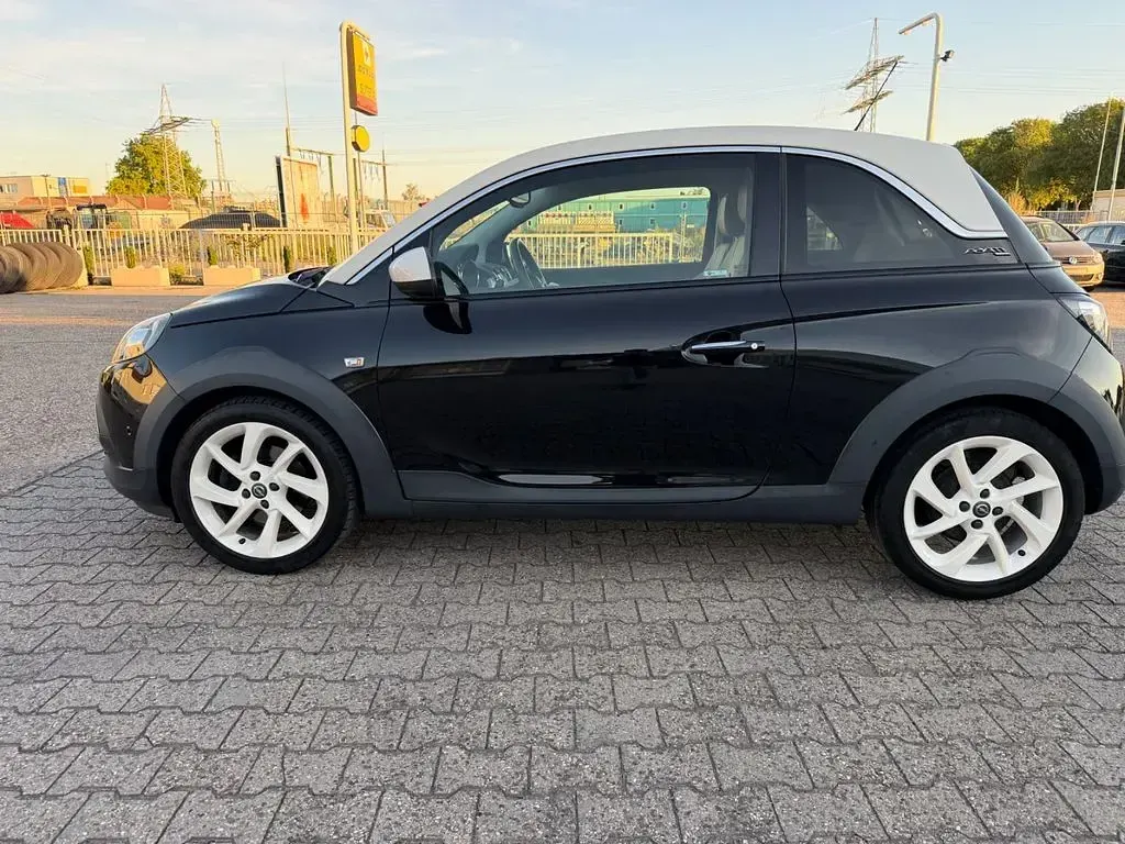 Gebraucht Opel Adam Rocks Rocks 116 PS (85 kW) 2017 Schwarz Kleinwagen