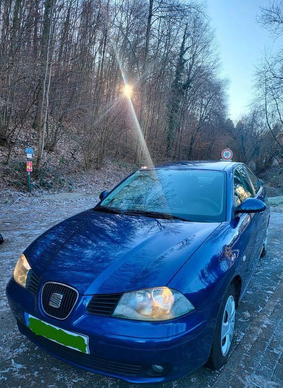 Blau Gebraucht 2005 Seat Ibiza Limousine | 1.800 € (Fairer Preis) - Bild 1/4