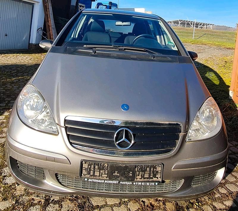 Grau Gebraucht 2004 Mercedes A150 Limousine | 2.500 € (Fairer Preis) - Bild 1/4