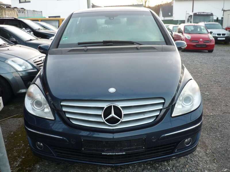 Blau Gebraucht 2007 Mercedes B200 Van / Kleinbus | 990 € (Guter Preis) - Bild 1/4