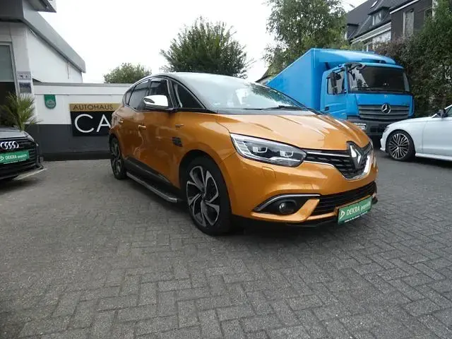 Gebraucht Renault Scénic IV Bose Edition 160 PS (117 kW) 2016 Orange Van / Kleinbus