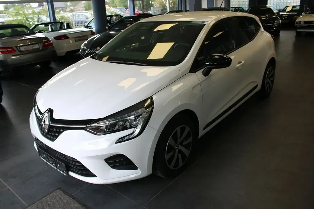 Gebraucht Renault Clio V Equilibre 91 PS (66 kW) 2023 Weiß Limousine