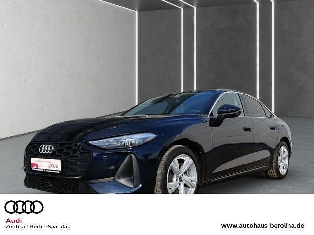 Second-hand Audi A5 Sport 204 CP (150 kW) 2025 Albastru Berlinǎ