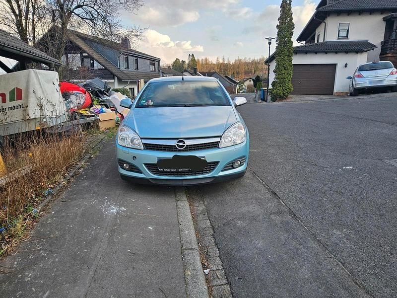 Gebraucht Opel Astra Cabriolet 140 PS (102 kW) 2010 Cabrio