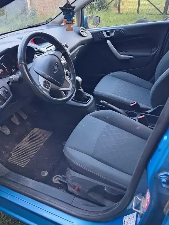 Gebraucht Ford Fiesta Trend 82 PS (60 kW) 2012 Blau Limousine