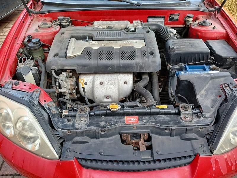 Gebraucht Hyundai Coupé 135 PS (99 kW) 2002 Rot Coupé