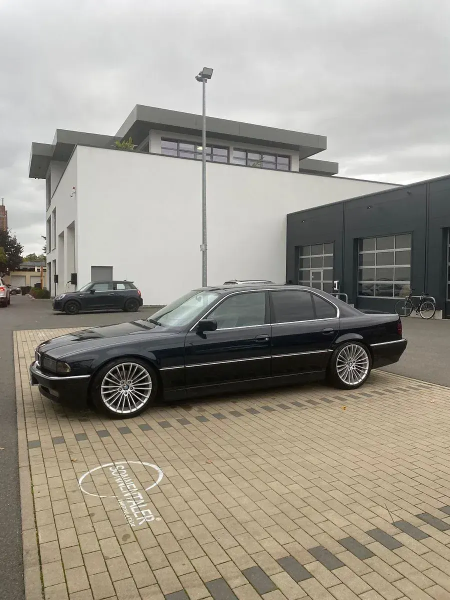 Gebraucht BMW 728 Performance 193 PS (141 kW) 1997 Schwarz Limousine