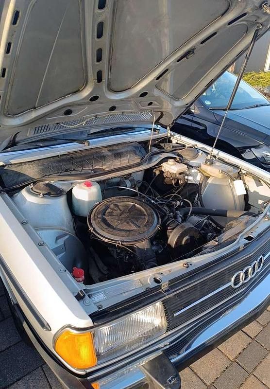 Usata Audi 100 86 CV (63 kW) 1978 Argento Coupé