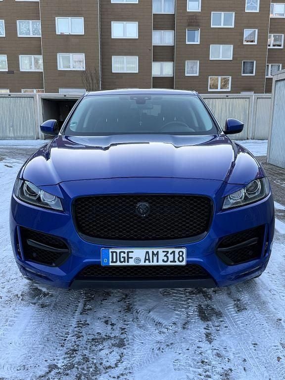 Blau Gebraucht 2017 Jaguar F-Pace R-Sport SUV | 16.100 € (Fairer Preis) - Bild 1/4