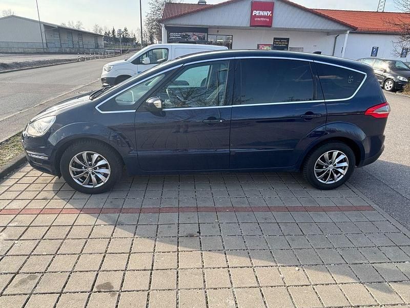 Gebraucht Ford S-MAX Titanium S 163 PS (119 kW) 2011 Blau Van / Kleinbus