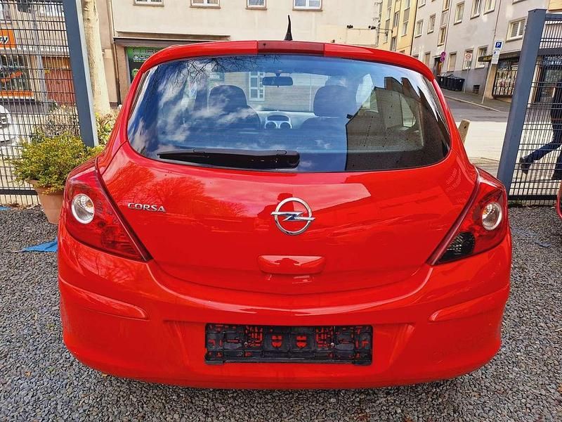 Gebraucht Opel Corsa Selection 86 PS (63 kW) 2015 Magma rot (b) Kleinwagen