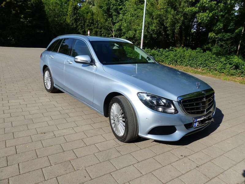 Grau Gebraucht 2016 Mercedes C220 Kombi | 18.300 € (Fairer Preis) - Bild 1/4