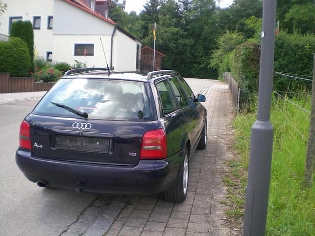 Gebraucht Audi A4 125 PS (91 kW) 1997 Blau Kombi