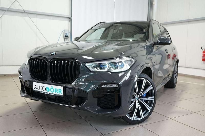 Grau Gebraucht 2021 BMW X5 M SUV | 54.900 € (Guter Preis) - Bild 1/4