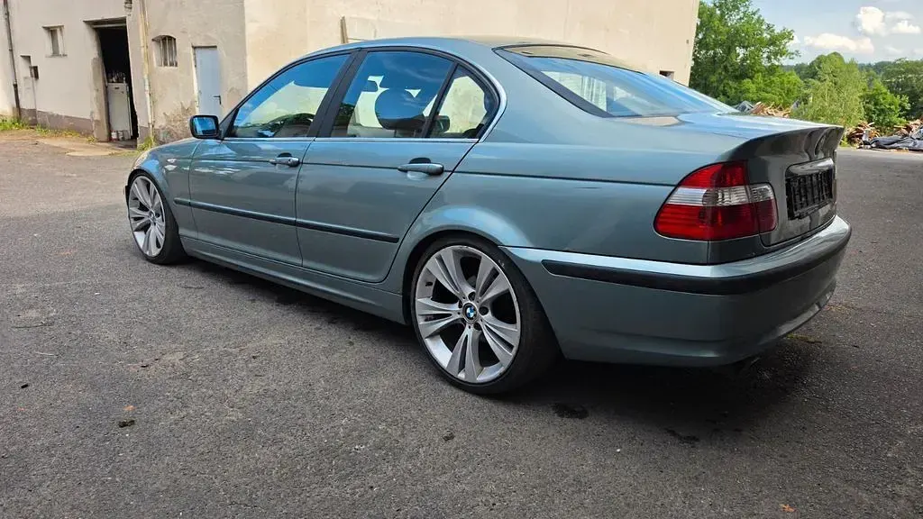 Gebraucht BMW 320 M Sport 170 PS (125 kW) 2002 Blau Limousine