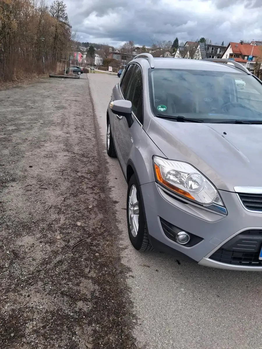 Gebraucht Ford Kuga 140 PS (102 kW) 2011 Grau SUV