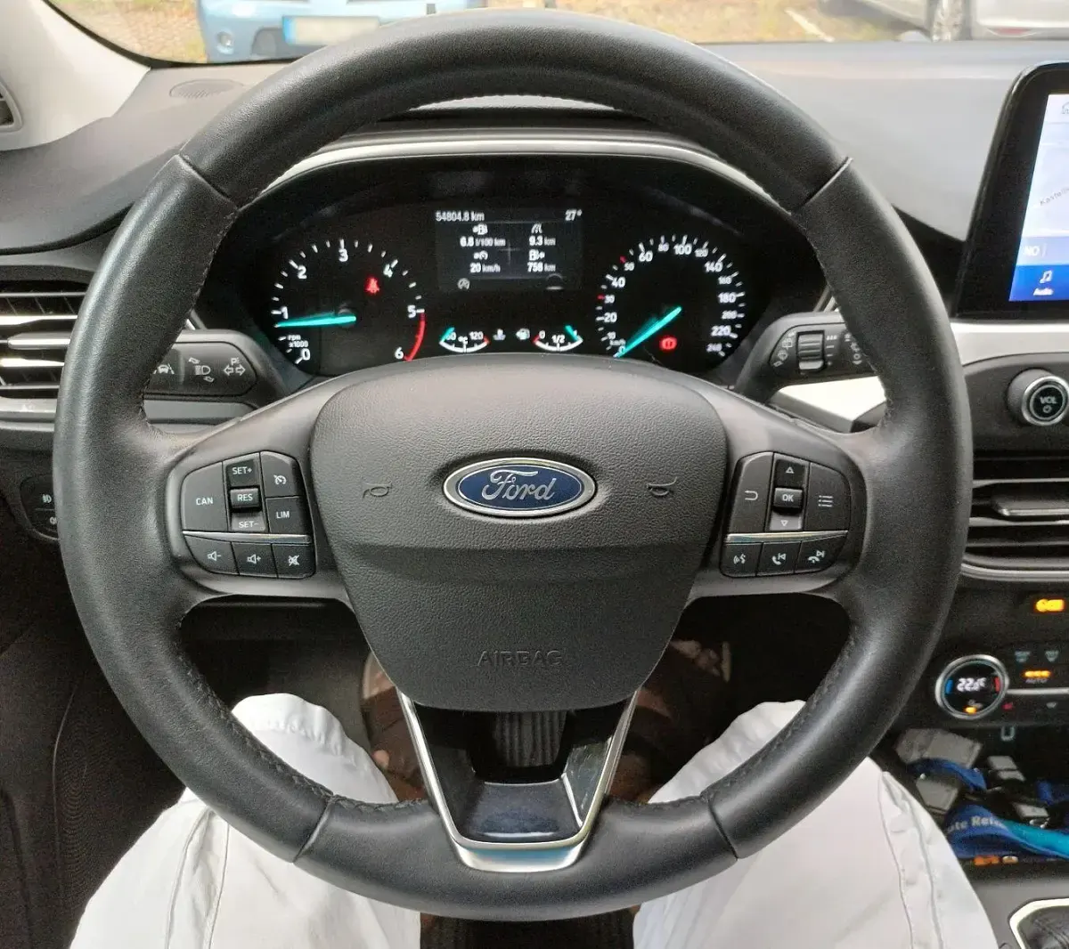 Gebraucht Ford Focus Titanium 120 PS (88 kW) 2020 Schwarz Kombi