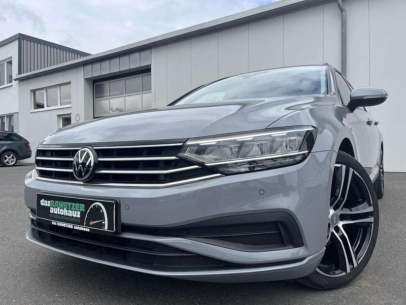 Grau Gebraucht 2022 VW Passat R-line Kombi | 24.460 € (Guter Preis) - Bild 1/4