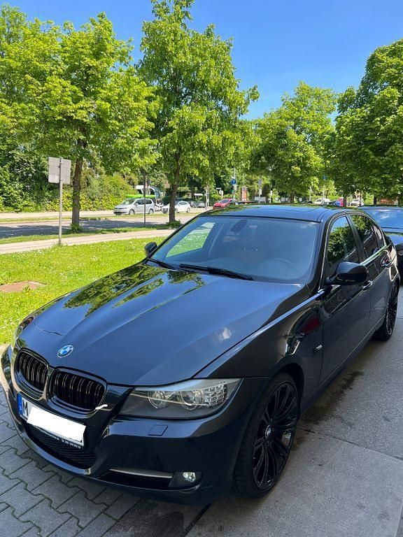 Gebraucht BMW 325 Performance 204 PS (150 kW) 2010 Schwarz Limousine