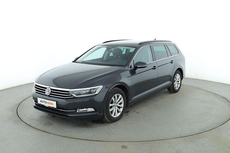 Gebraucht VW Passat Comfortline 150 PS (110 kW) 2019 Grau Kombi