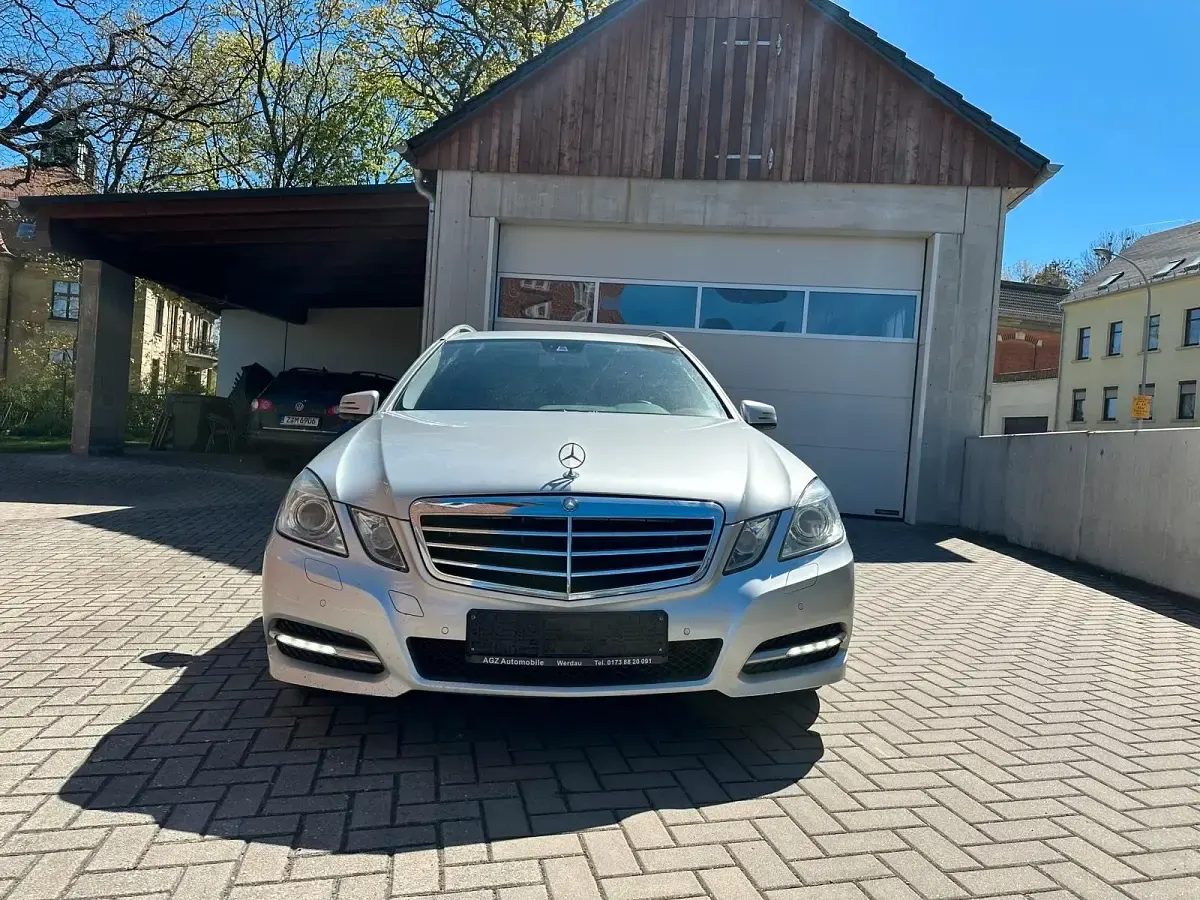 Second-hand Mercedes E220 170 CP (125 kW) 2011 Argintiu Break