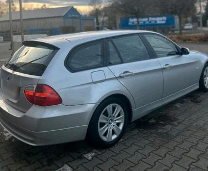 Gebraucht BMW 318 129 PS (94 kW) 2007 Silber Kombi