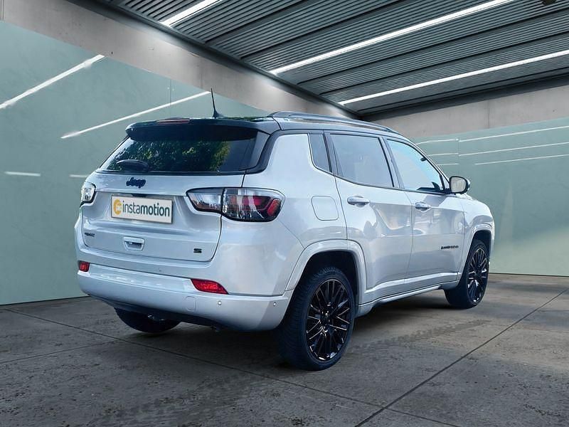 Gebraucht Jeep Compass 181 PS (133 kW) 2022 Silber SUV