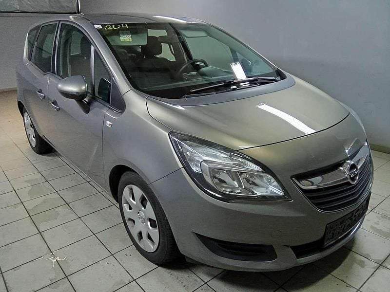 Gebraucht Opel Meriva Selection 95 PS (69 kW) 2016 Muskatgrau/muskat braun(m2) Van / Kleinbus