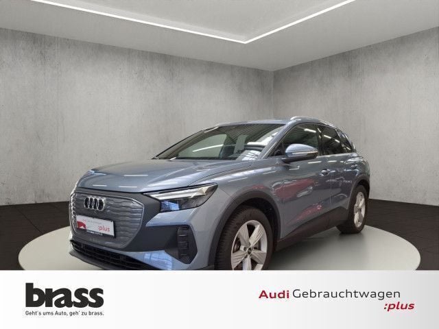Geysirblau metallic Gebraucht 2021 Audi Q4 e-tron Ambiente SUV | 29.800 € (Guter Preis) - Bild 1/4