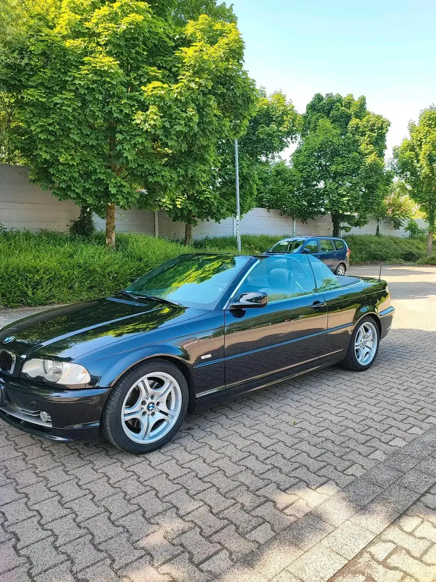 Gebraucht BMW 330 231 PS (169 kW) 2001 Schwarz Cabrio