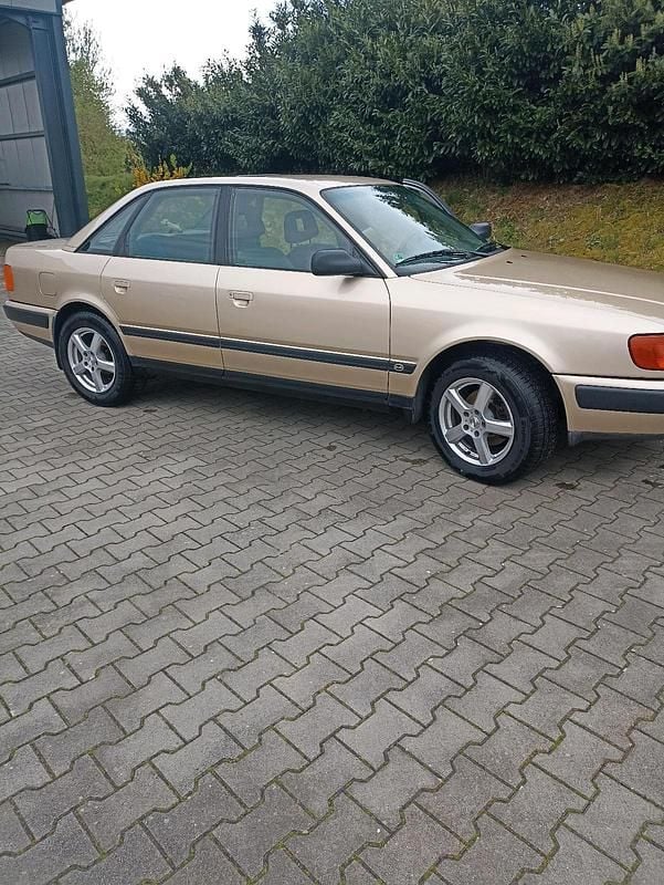 Gebraucht Audi 100 133 PS (97 kW) 1992 Gold Limousine