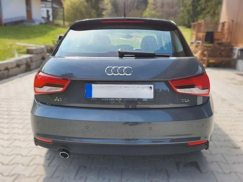 Gebraucht Audi A1 Sportback Sport 90 PS (66 kW) 2018 Grau Kleinwagen