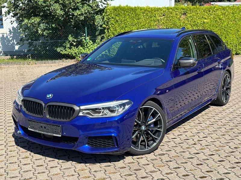 Gebraucht BMW M550 Performance 400 PS (294 kW) 2018 Blau Limousine