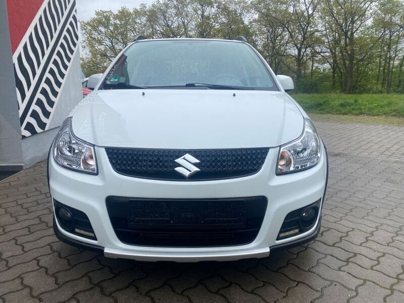 Gebraucht Suzuki SX4 Club 135 PS (99 kW) 2010 Weiß SUV