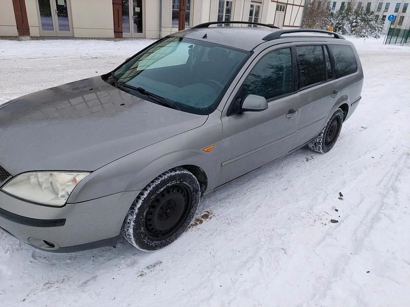 Gebraucht Ford Mondeo 125 PS (91 kW) 2002 Grau Kombi