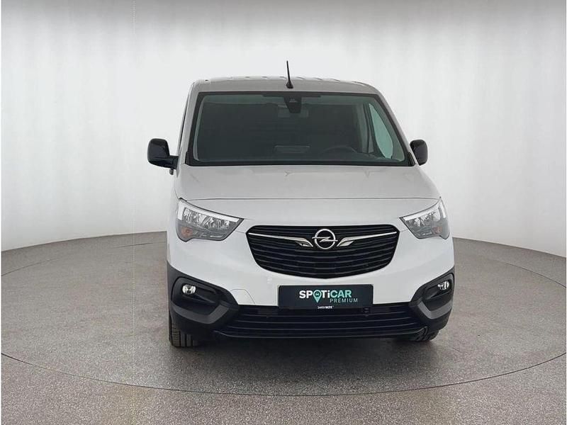 Używany Opel Combo Basis 102 KM (75 kW) 2024 Biały Minivan