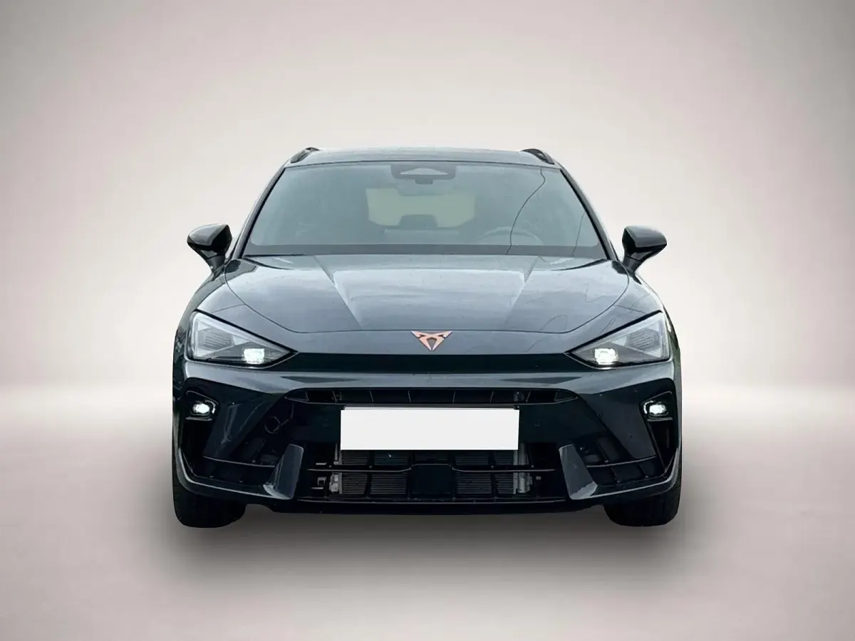 Gebraucht Cupra Leon 204 PS (150 kW) 2026 Manufacturer