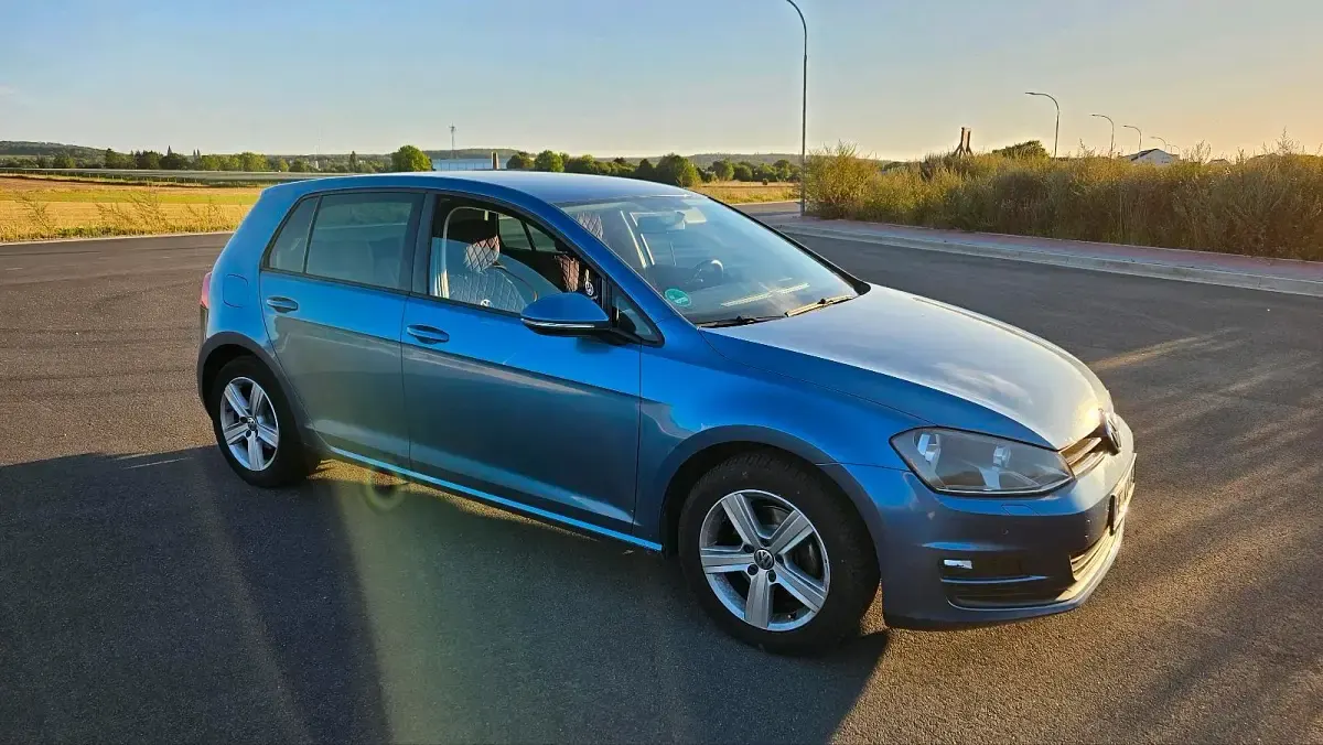 Gebraucht VW Golf VII 105 PS (77 kW) 2013 Limousine