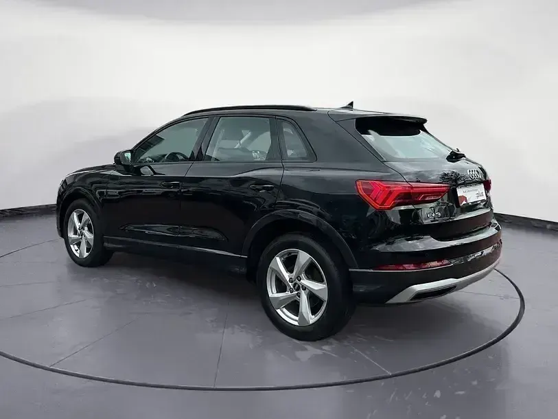 Gebraucht Audi Q3 Advanced Plus 150 PS (110 kW) 2022 Schwarz SUV