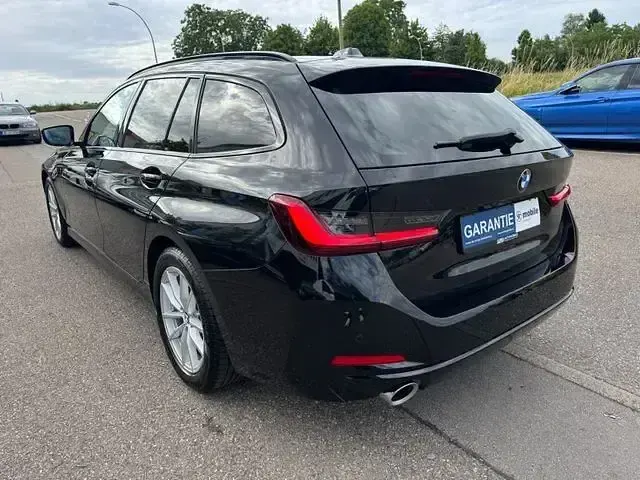 Gebraucht BMW 320 Advantage 190 PS (139 kW) 2022 Schwarz Kombi