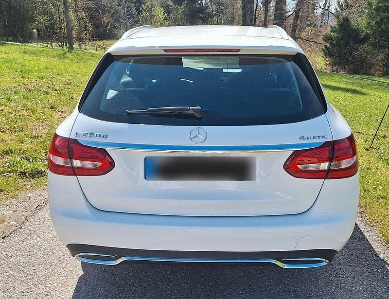 Usata Mercedes C220 170 CV (125 kW) 2016 Bianco Station wagon