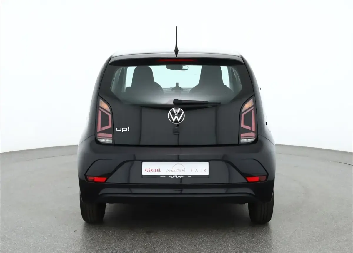 Second-hand VW up! Basis 65 CP (47 kW) 2022 Negru Hatchback