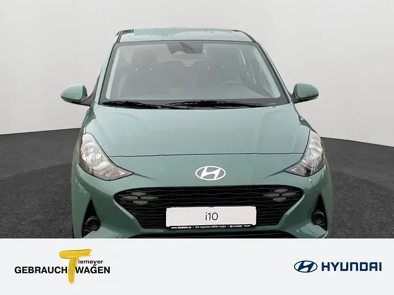 Gebraucht Hyundai i10 Trend 79 PS (58 kW) 2025 Grün Kleinwagen