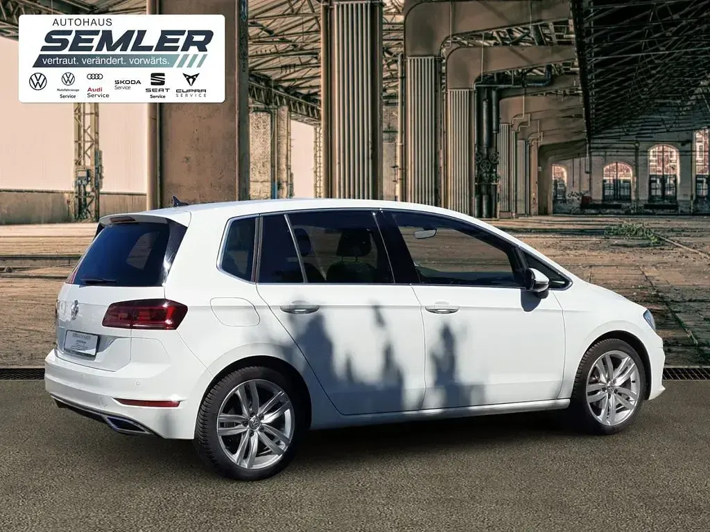 Gebraucht VW Golf Highline 131 PS (96 kW) 2020 Pure white Van / Kleinbus