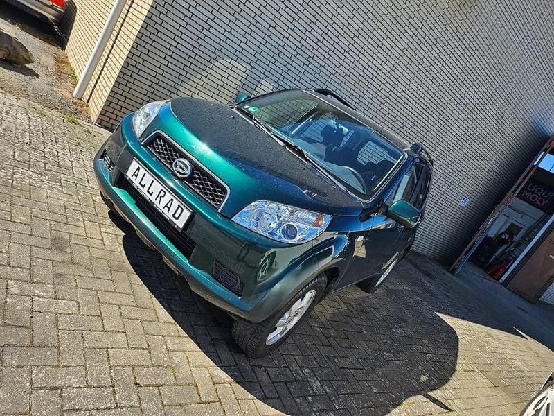 Gebraucht Daihatsu Terios 105 PS (77 kW) 2008 Grün SUV