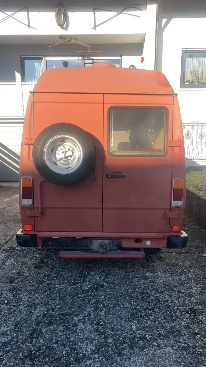 Gebraucht Mercedes T1 86 PS (63 kW) 1979 Orange Van