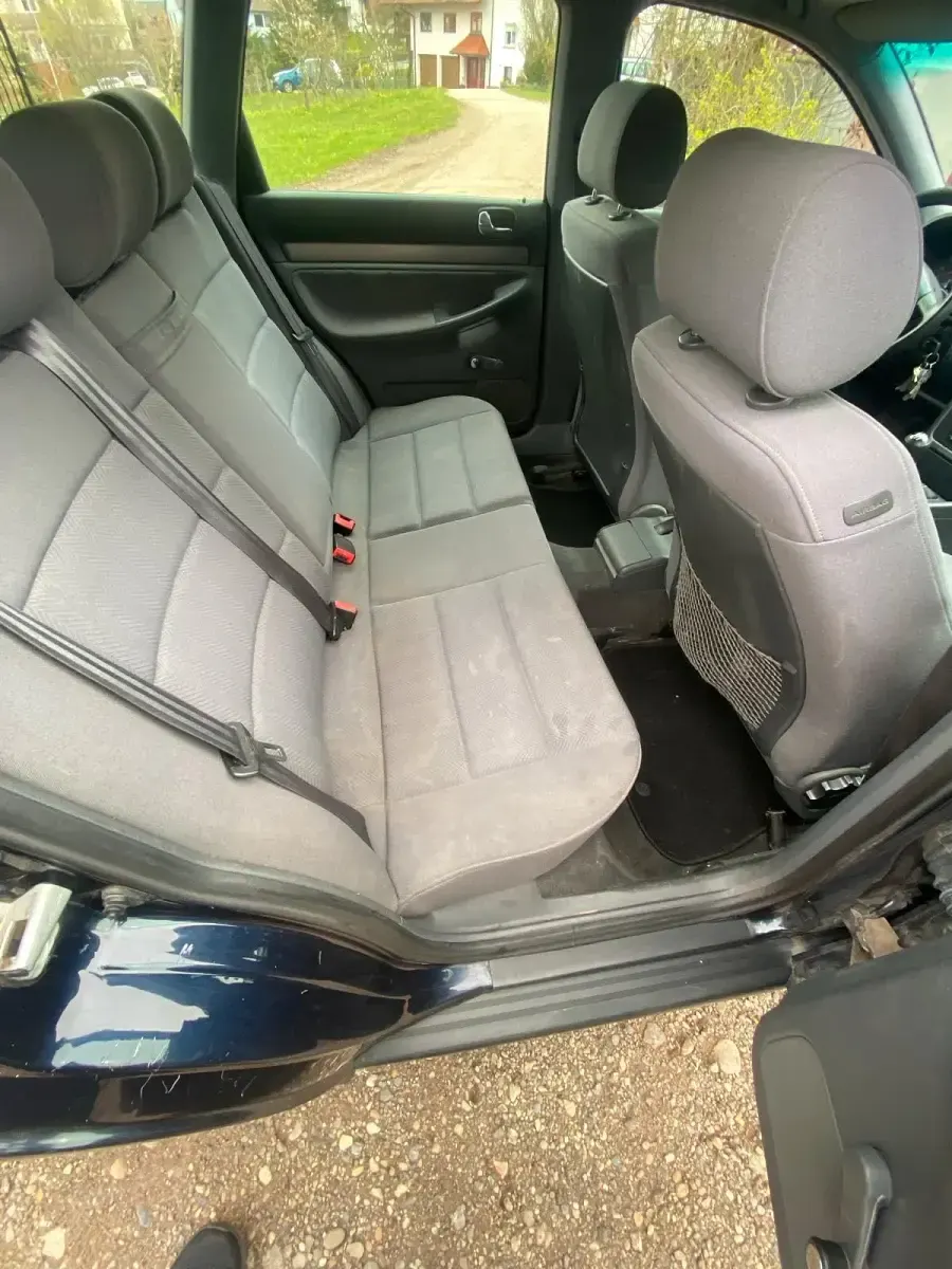 Gebraucht Audi A4 125 PS (91 kW) 1998 Blau Kombi