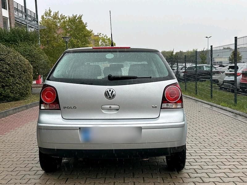 Gebraucht VW Polo 75 PS (55 kW) 2005 Silber Kleinwagen