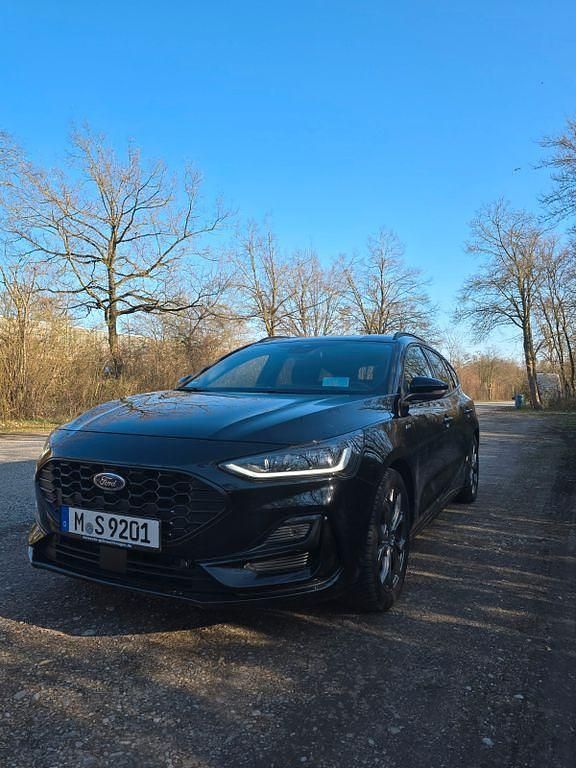 Gebraucht Ford Focus ST-Line 125 PS (91 kW) 2022 Schwarz Limousine