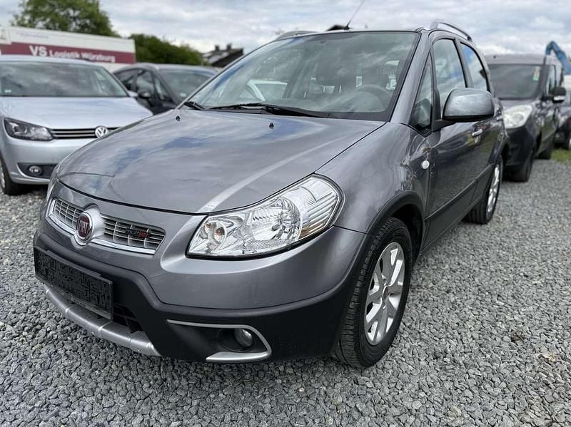 West coast grau Gebraucht 2010 Fiat Sedici Emotion SUV | 2.999 € (Superpreis) - Bild 1/4